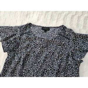 Lane Bryant Flutter Sleeve Gray Blue Floral Pattern Blouse Womens 14